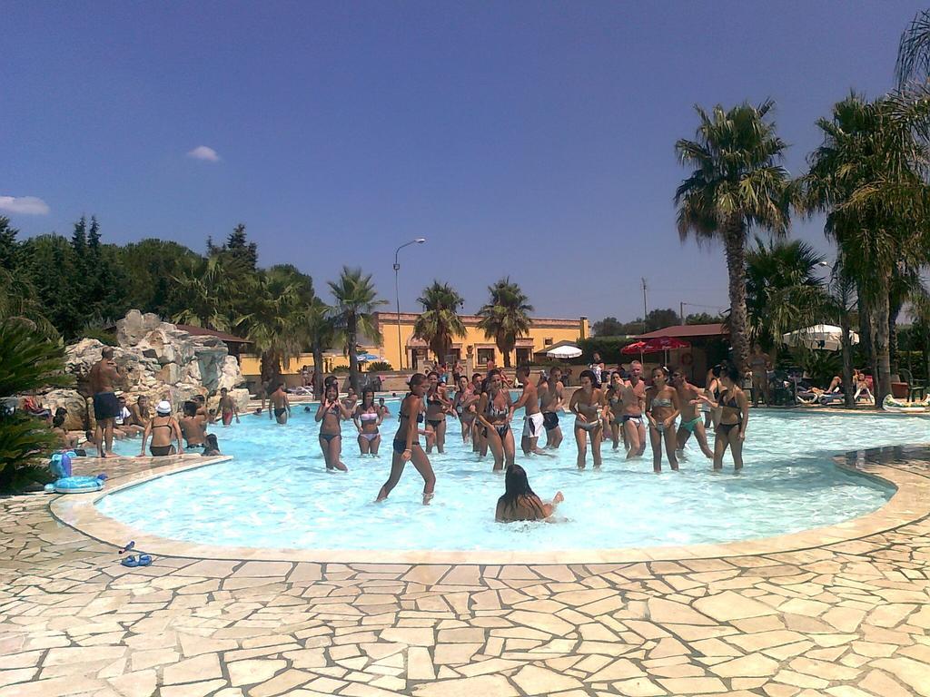 Villaggio Turistico Malibuu Manduria Exterior foto