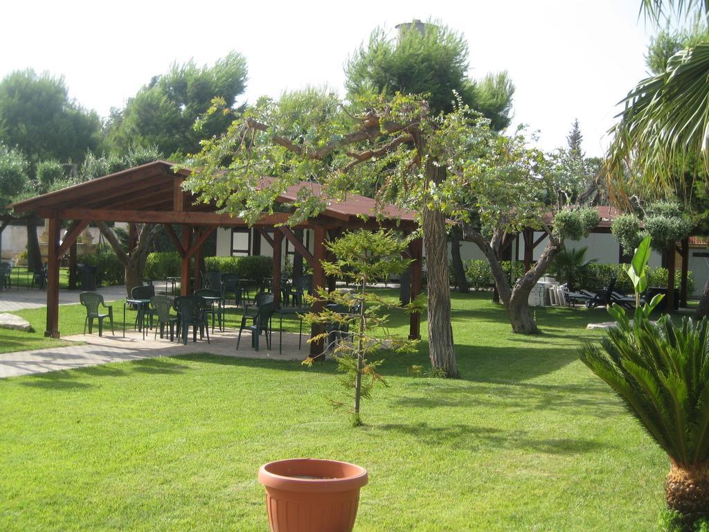 Villaggio Turistico Malibuu Manduria Exterior foto