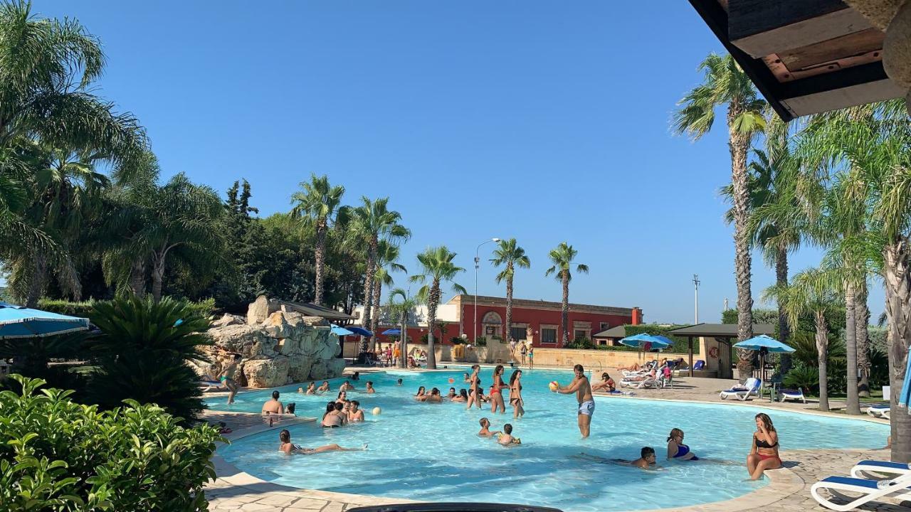 Villaggio Turistico Malibuu Manduria Exterior foto